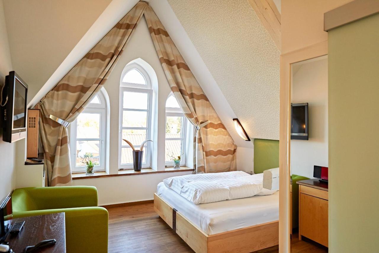 Hotel Zur Wartburg เรดา วีเดนบรุค ภายนอก รูปภาพ