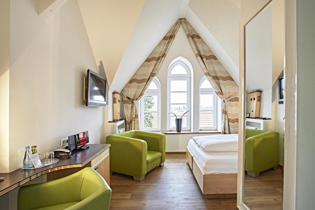 Hotel Zur Wartburg เรดา วีเดนบรุค ภายนอก รูปภาพ