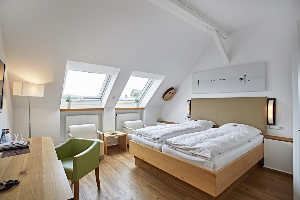 Hotel Zur Wartburg เรดา วีเดนบรุค ภายนอก รูปภาพ