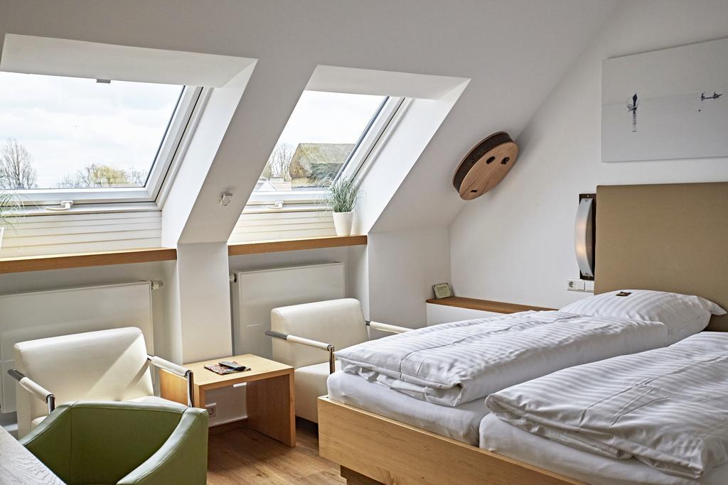 Hotel Zur Wartburg เรดา วีเดนบรุค ภายนอก รูปภาพ