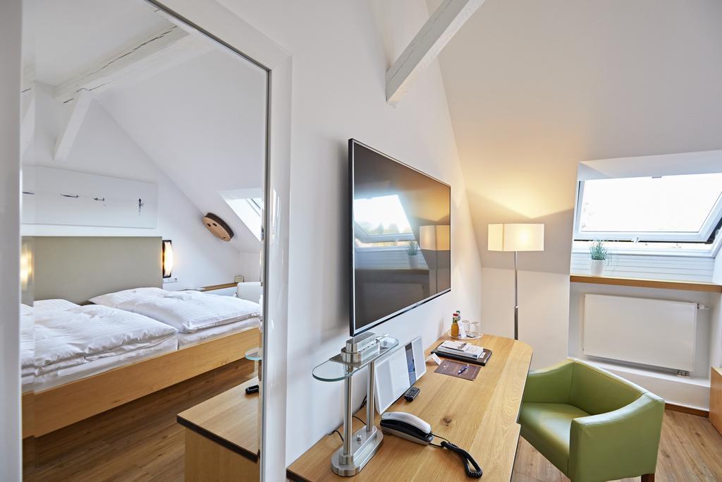 Hotel Zur Wartburg เรดา วีเดนบรุค ภายนอก รูปภาพ
