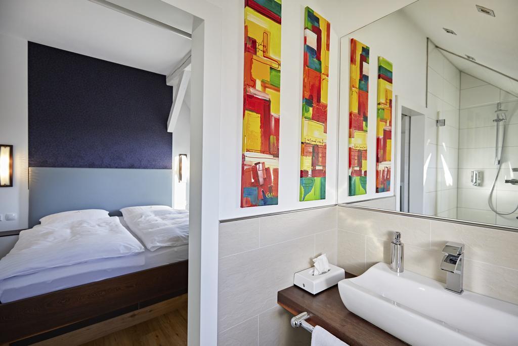 Hotel Zur Wartburg เรดา วีเดนบรุค ภายนอก รูปภาพ